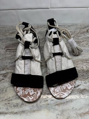 Free people leather suede Women's Black and Silver Gladiator Lace Sandals 7 37